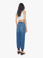 Women SNACKS! The Peeler Jogger Ankle | Mother Denim Blue (Medium)