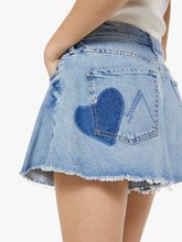 Women The Flutter Short Fray | Mother Denim Blue (Medium)