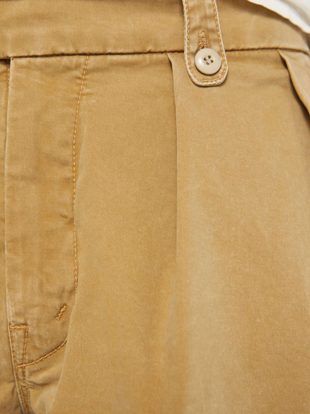Men The Head Honcho Short | Mother Denim Khaki