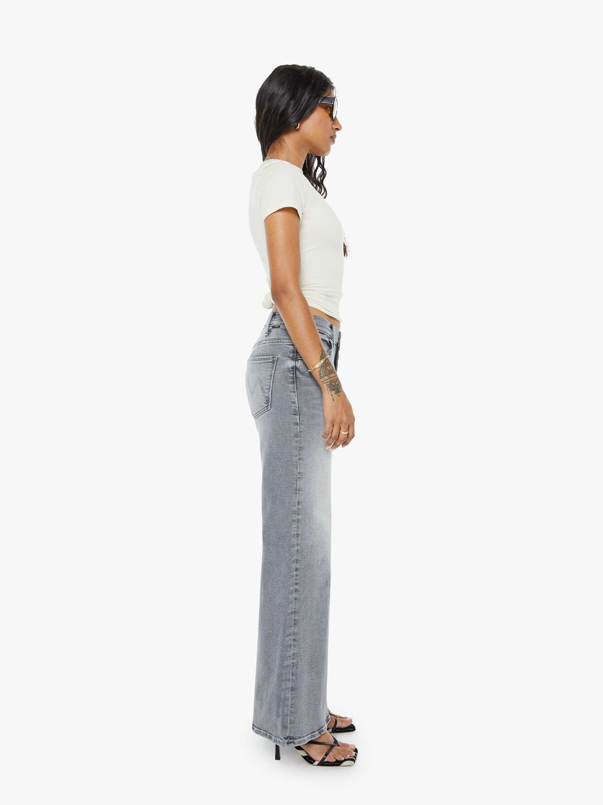 Women PETITES The Lil Hustler Roller Skimp | Mother Denim Grey (Open)