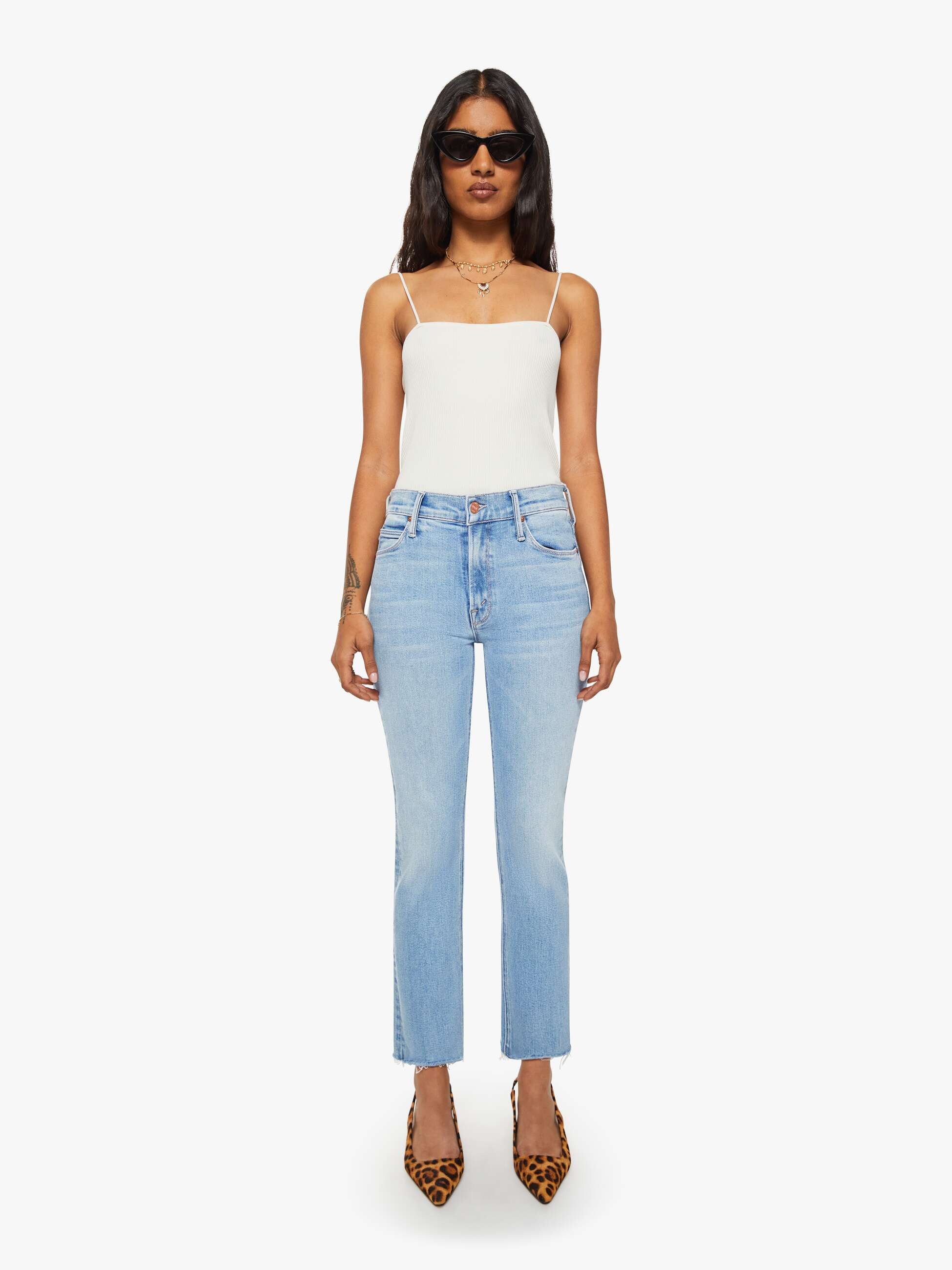 Women PETITES The Lil Mid Rise Dazzler Ankle Fray | Mother Denim Blue (Medium)