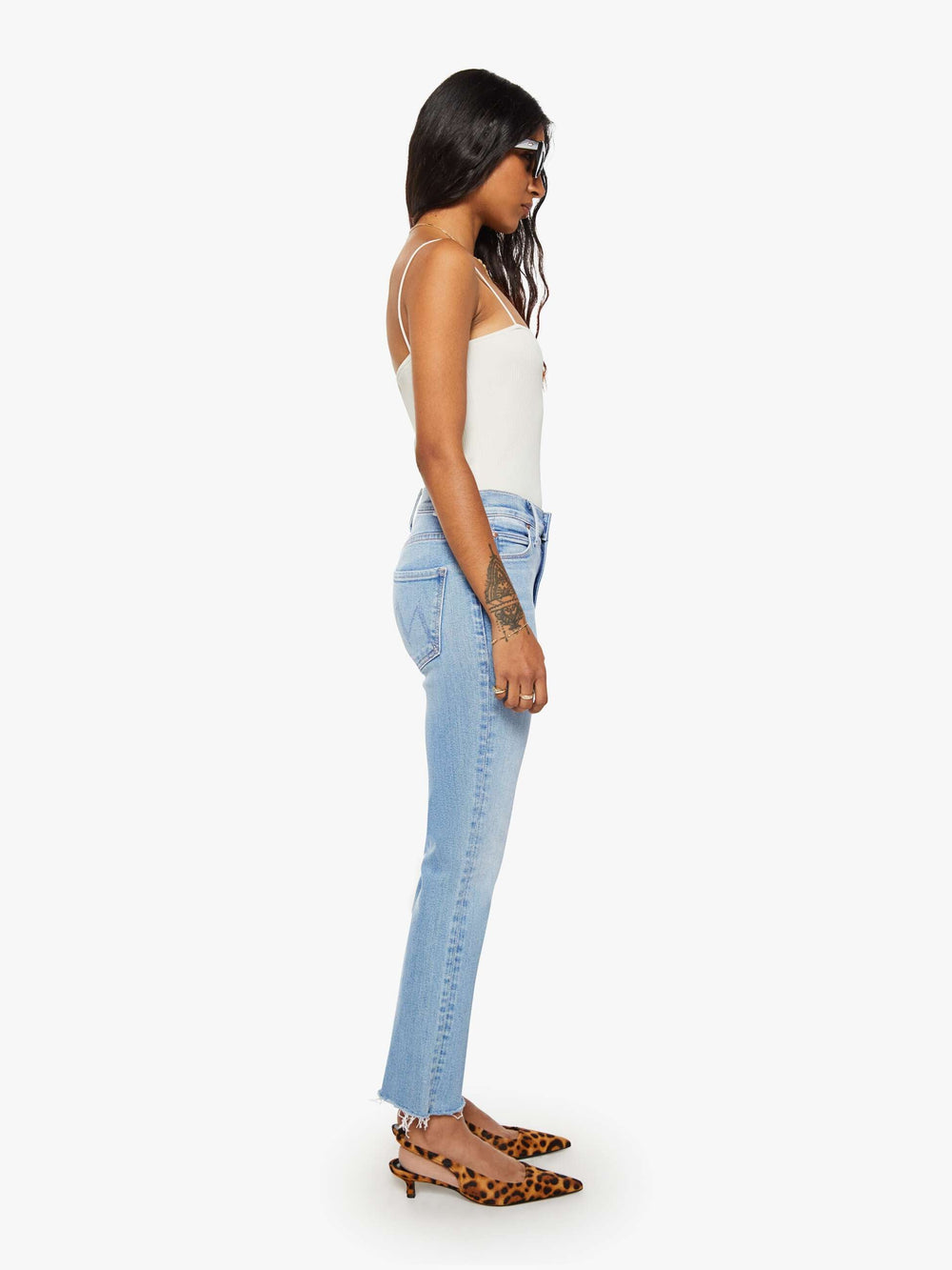 Women PETITES The Lil Mid Rise Dazzler Ankle Fray | Mother Denim Blue (Medium)