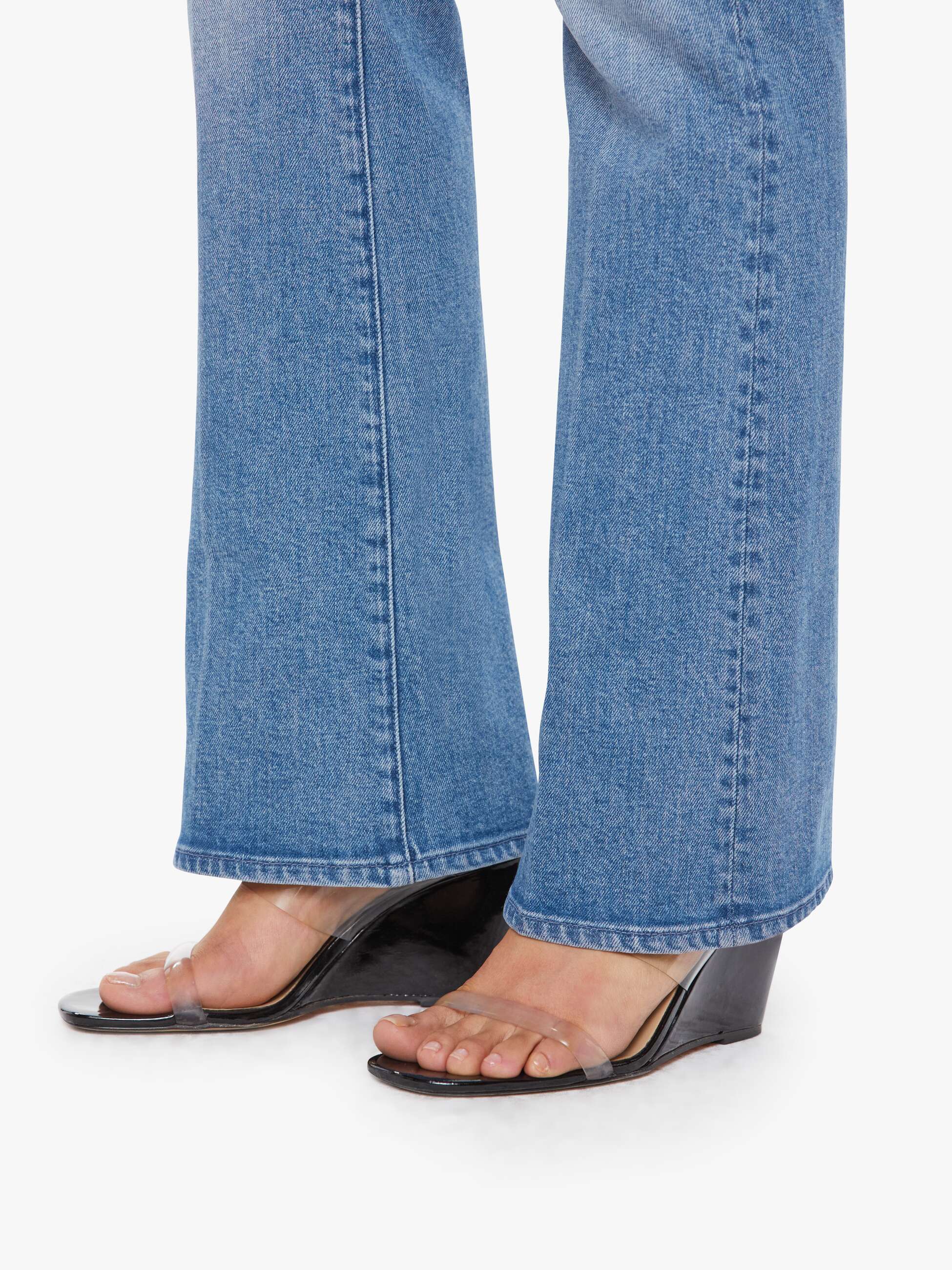 Women PETITES The Lil Outsider Skimp | Mother Denim Blue (Medium)