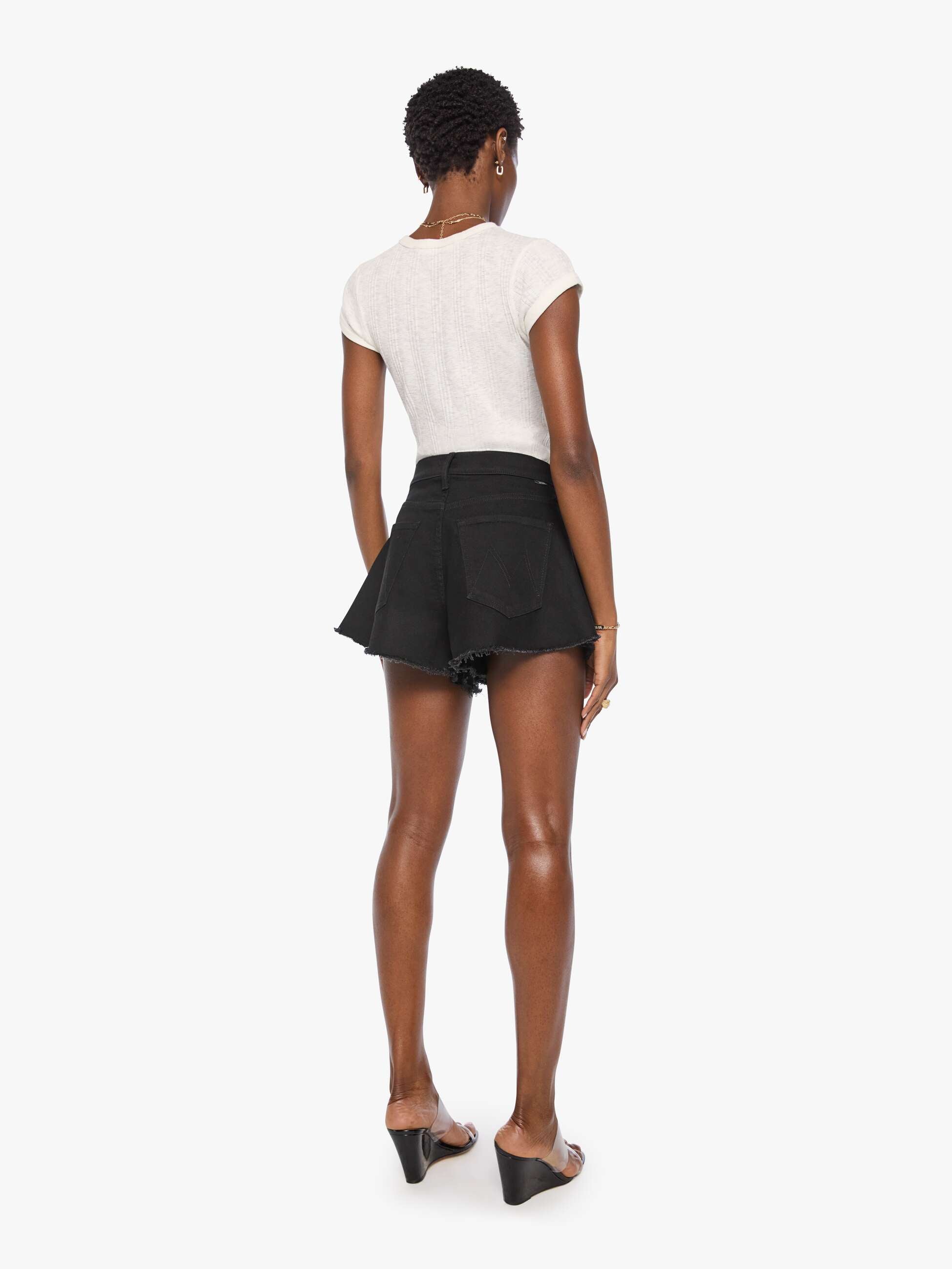Women The Flutter Short Fray | Mother Denim Black